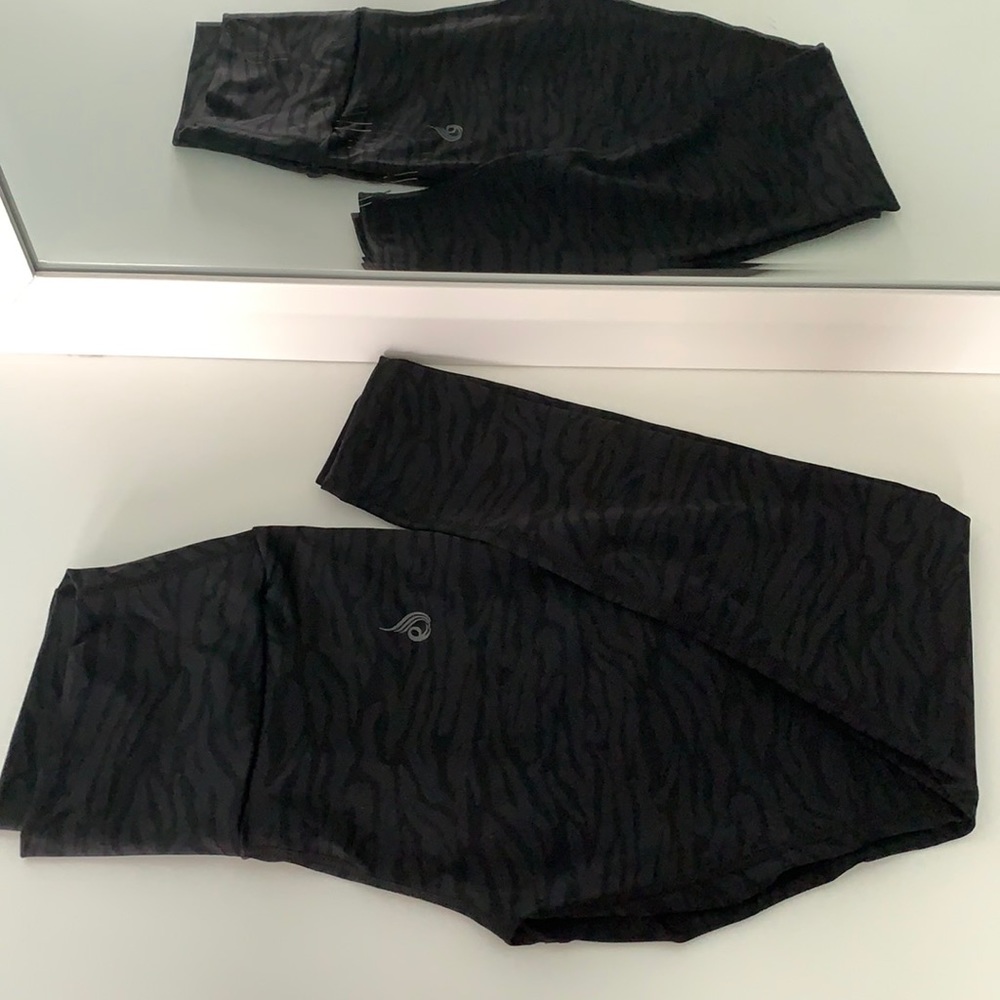 Ryderwear Black Zebra print leggings NWT